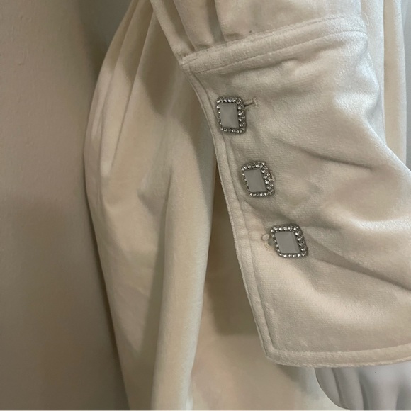 Cream velvet cutout blazer long sleeve  mini dress with buttons details - Picture 5 of 14